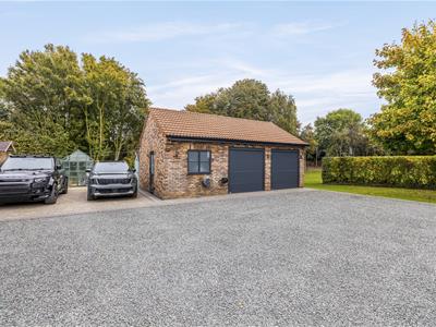 Double Garage/Workshop